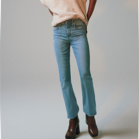 Madewell Kick Out Crop Mid Rise Jeans in Chabot - Picture 1 of 7